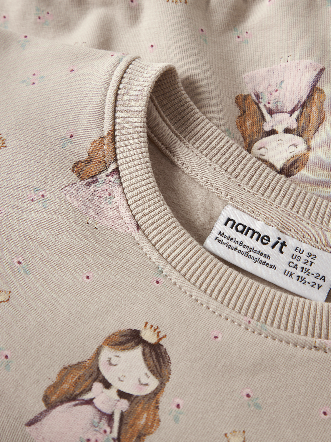 model_shot-front_full